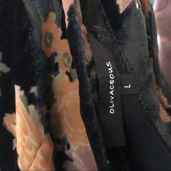 Olivaceous velvet floral romper - Picture 5 of 5